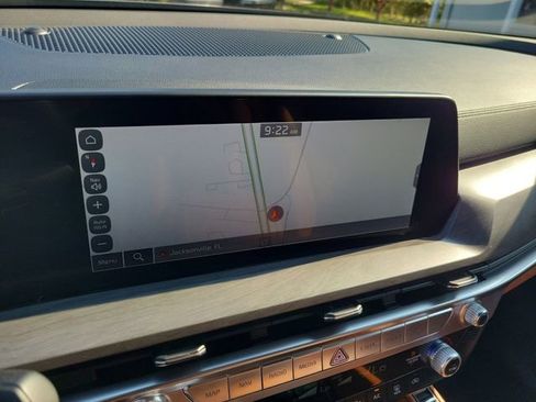 Used 2025 Kia Telluride AWD image 32