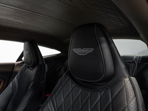 Used 2024 Aston Martin DB12 Coupe RWD image 38