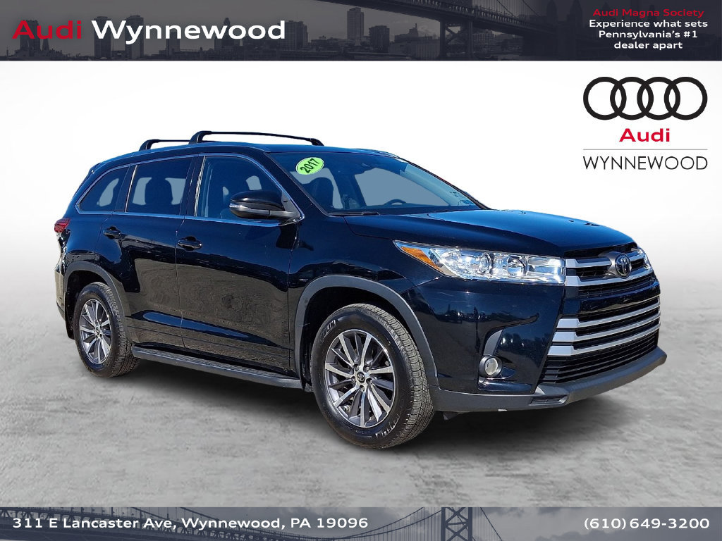 Used 2017 Toyota Highlander XLE AWD/4WD image 1