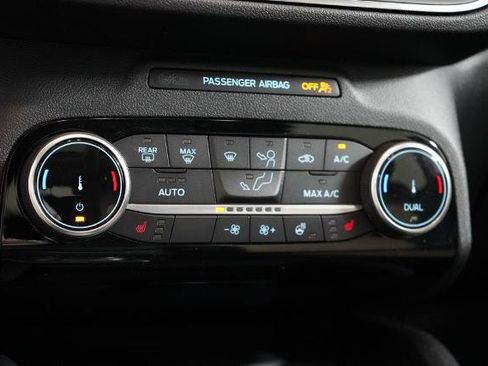 Certified 2022 Ford Escape Titanium w/ Titanium Elite Package AWD/4WD image 33