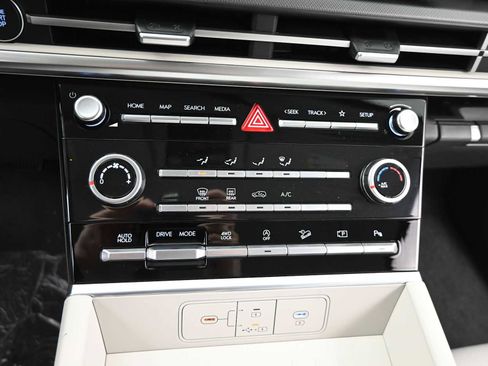 New 2026 Hyundai Santa Fe SE image 16