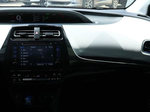 Used 2016 Toyota Prius Three Touring image 44