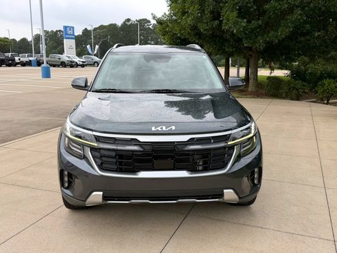 Used 2024 Kia Seltos SX AWD/4WD image 2