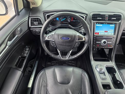 Used 2017 Ford Fusion Titanium image 13