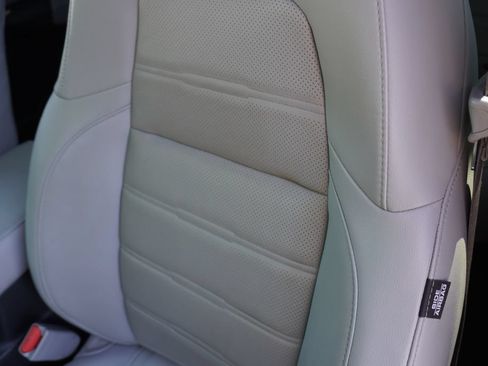Used 2022 Honda CR-V Touring image 11