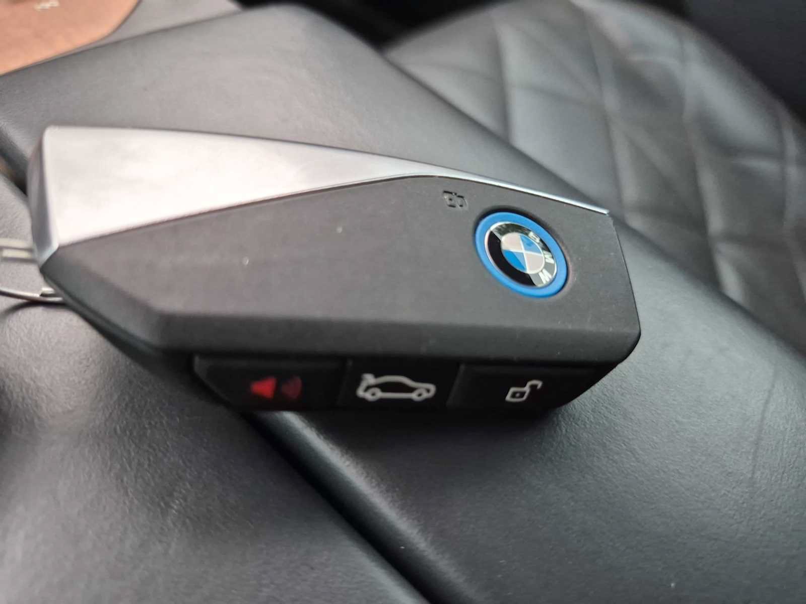 Used 2023 BMW iX xDrive50 w/ Premium Package AWD/4WD image 35