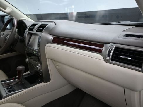 Used 2015 Lexus GX 460 w/ Premium Package AWD/4WD image 24