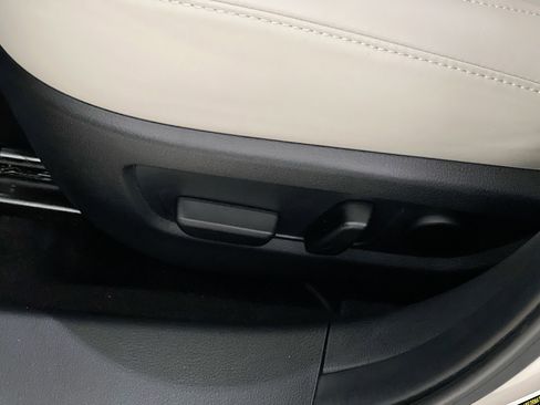 Used 2024 MAZDA CX-30 AWD 2.5 S w/ Preferred Package image 16