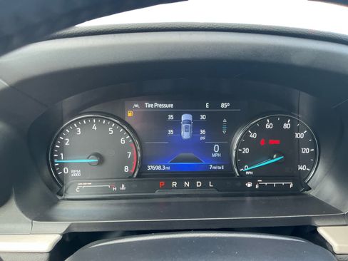 Used 2023 Ford Explorer XLT w/ Equipment Group 202A AWD/4WD image 18