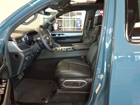 New 2026 Jeep Grand Wagoneer L Limited AWD/4WD image 6