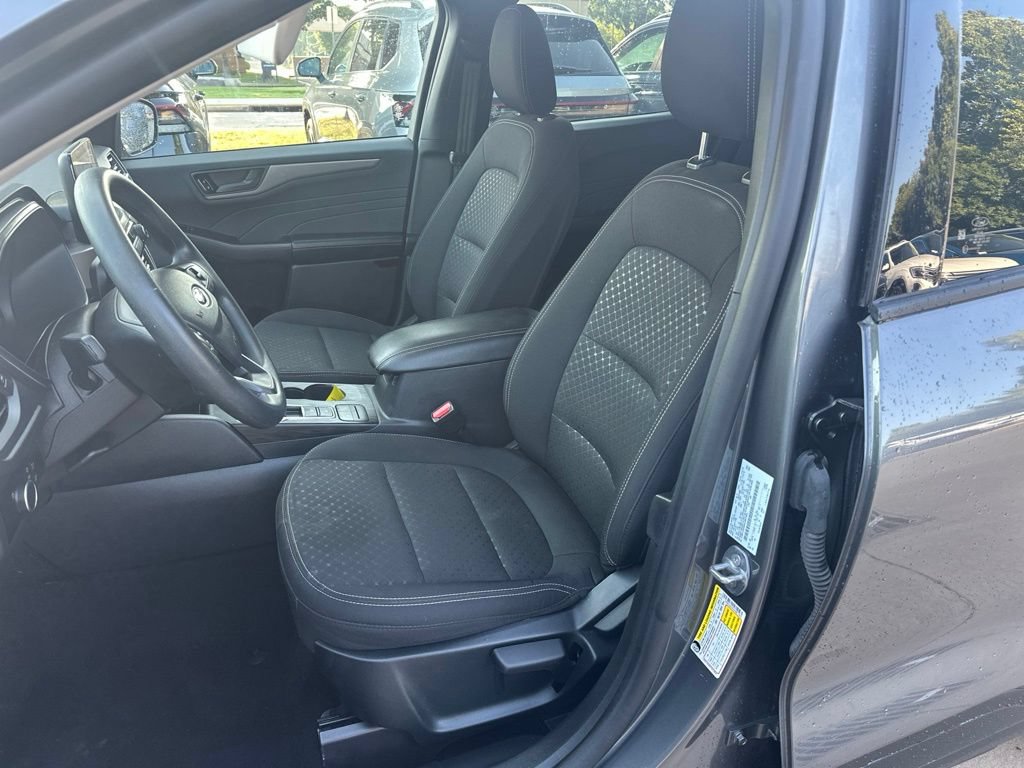 Used 2025 Ford Escape Active FWD image 16