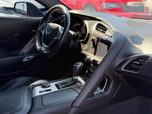 Used 2015 Chevrolet Corvette Z06 w/ 3LZ Preferred Equipment Group RWD image 32