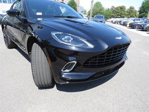 Used 2022 Aston Martin DBX AWD/4WD image 29