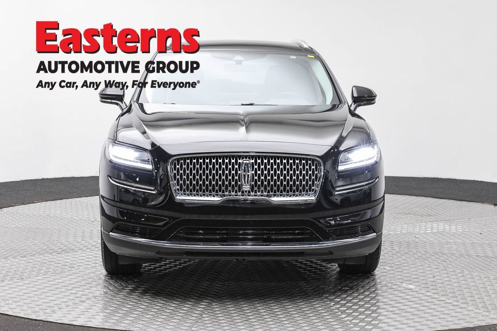 Used 2022 Lincoln Nautilus FWD image 2