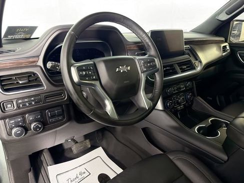 Used 2024 Chevrolet Tahoe Z71 w/ Luxury Package AWD/4WD image 9