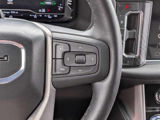 Used 2024 GMC Yukon XL Denali w/ Advanced Technology Package AWD/4WD image 32