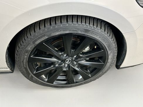 Used 2024 MAZDA MAZDA3 s FWD image 11