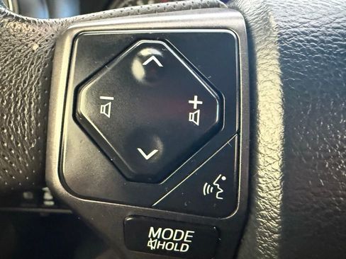 Used 2020 Toyota Tacoma TRD Off-Road image 23