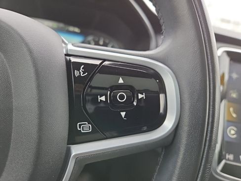 Used 2019 Volvo XC90 T6 Momentum image 31