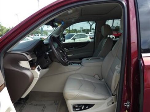 Used 2017 Cadillac Escalade ESV Luxury RWD image 42