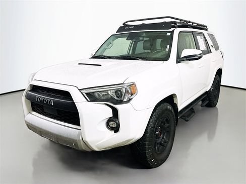 Used 2022 Toyota 4Runner TRD Off-Road Premium image 3