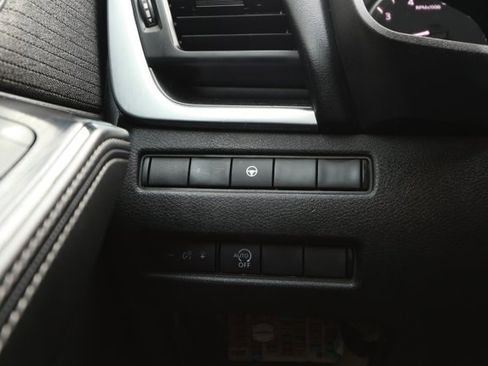 Used 2023 Nissan Rogue SV image 15