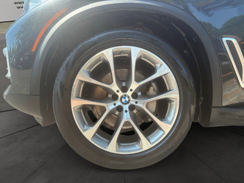 Used 2022 BMW X5 xDrive40i w/ Premium Package image 14