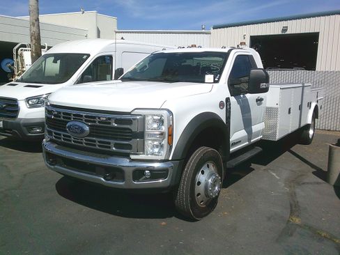 Used 2025 Ford F450 XL RWD image 3