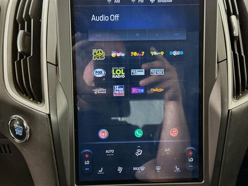 Used 2023 Ford Edge SEL image 21