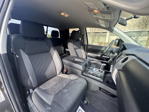 Used 2015 Toyota Tundra SR5 image 19