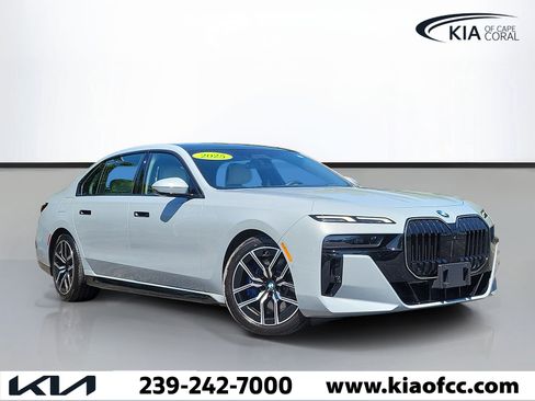 Used 2025 BMW 760i xDrive AWD/4WD image 1