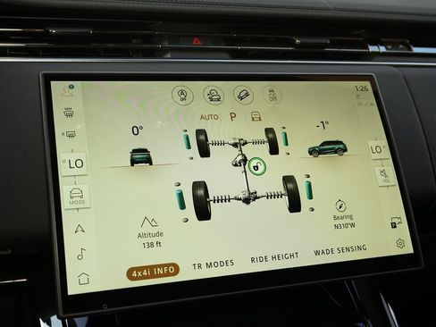 Used 2025 Land Rover Range Rover Sport Dynamic SE image 16