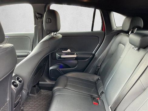 Used 2022 Mercedes-Benz GLA 250 4MATIC image 13