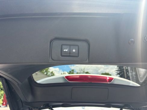 Used 2024 Nissan Rogue SV w/ SV Premium Package AWD/4WD image 11