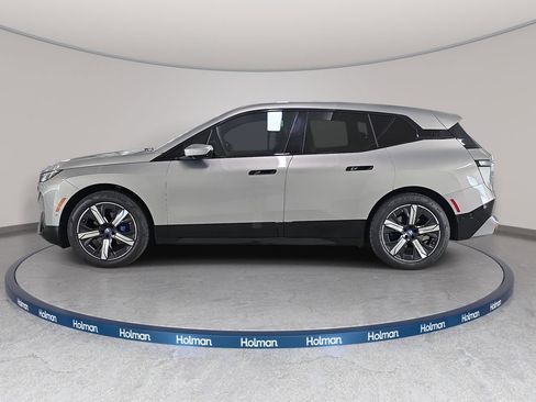 Used 2024 BMW iX xDrive50 w/ Sport Package AWD/4WD image 11