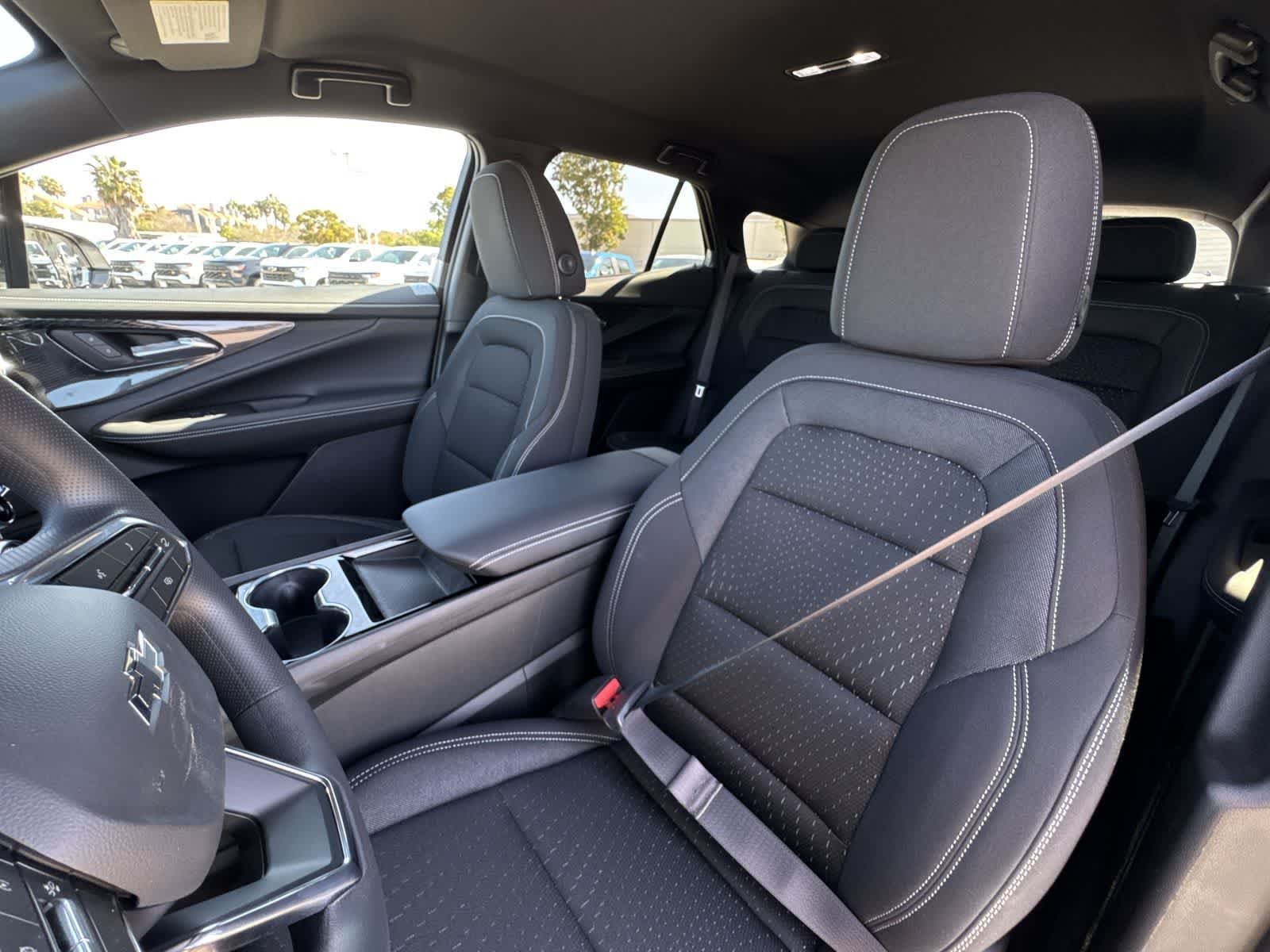 Used 2025 Chevrolet Blazer EV LT w/ Midnight/Sport Edition AWD/4WD image 18