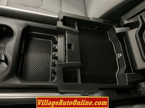 Used 2019 RAM 1500 Big Horn AWD/4WD image 23