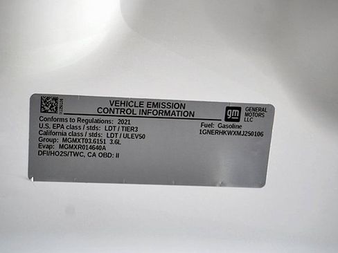 Used 2021 Chevrolet Traverse LT image 32