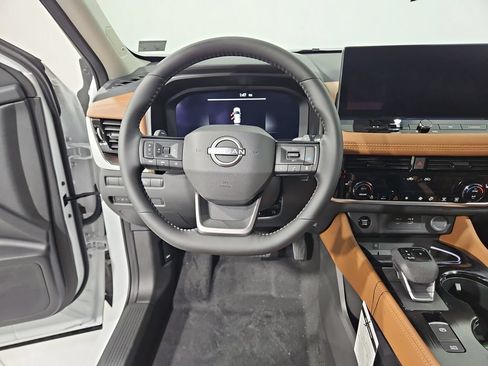 New 2026 Nissan Rogue Platinum w/ Platinum Premium Package AWD/4WD image 13