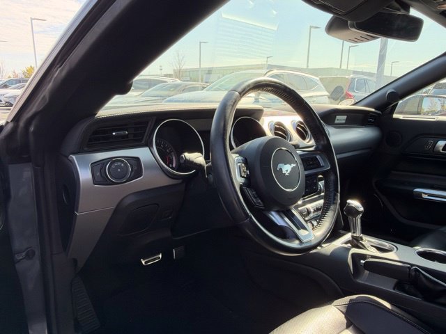 Used 2022 Ford Mustang Premium RWD image 9