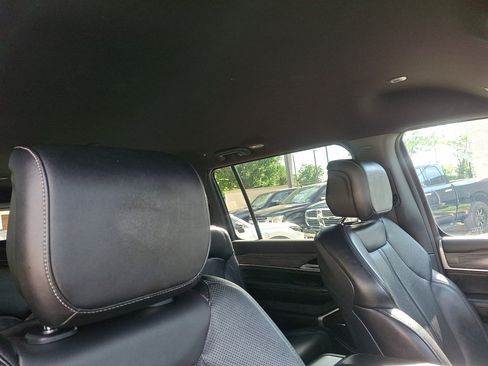 Used 2024 Jeep Wagoneer L Series II w/ Flexible Seating Group AWD/4WD image 13