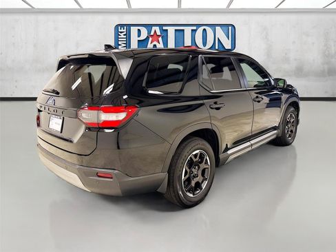 Used 2025 Honda Pilot EX-L image 7