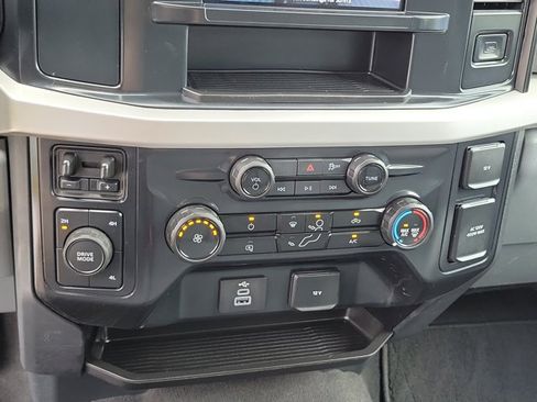 Certified 2025 Ford F250 XLT AWD/4WD image 33