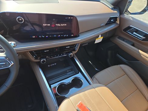 New 2026 Chevrolet Tahoe High Country w/ Sun And Tow Package AWD/4WD image 23