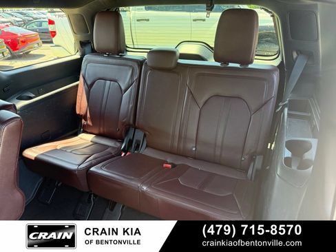Used 2024 Ford Expedition Limited AWD/4WD image 22