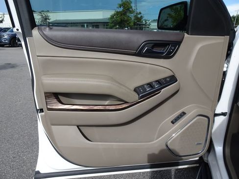 Used 2018 GMC Yukon SLT w/ HD Trailering Package AWD/4WD image 12