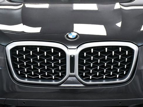 Used 2025 BMW X4 xDrive30i AWD/4WD image 70