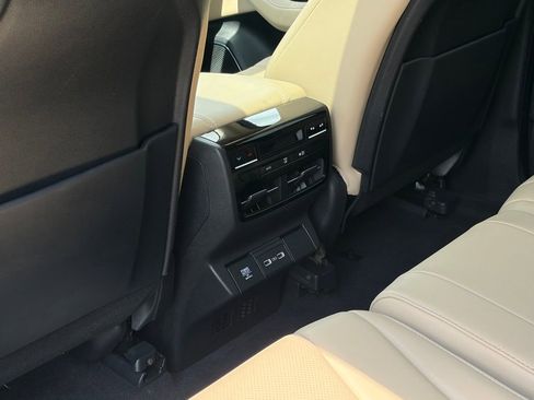Used 2022 Acura MDX SH-AWD w/ Technology Package image 19