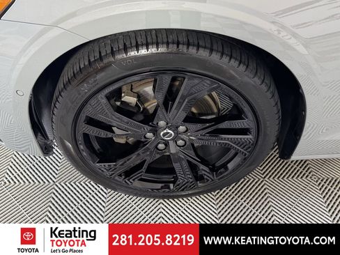 Used 2024 Volvo S60 B5 Plus image 30