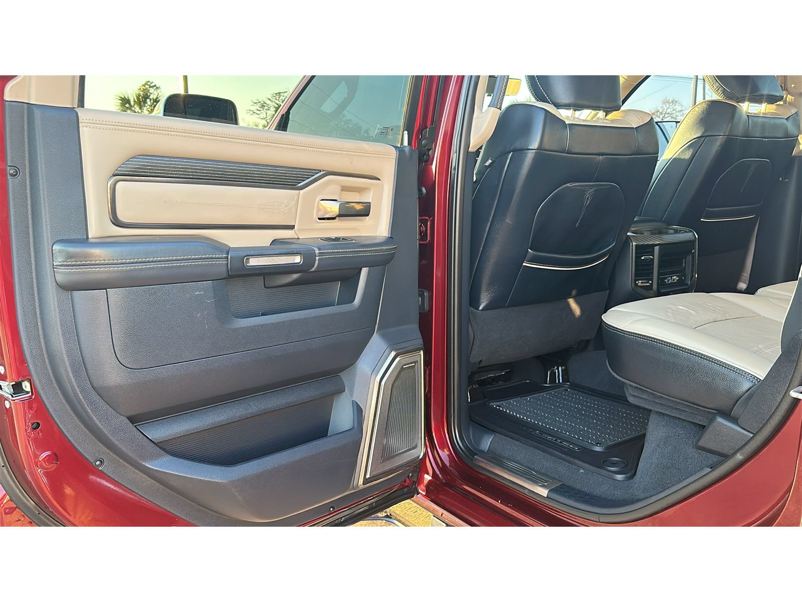 Used 2021 RAM 2500 Limited AWD/4WD image 16